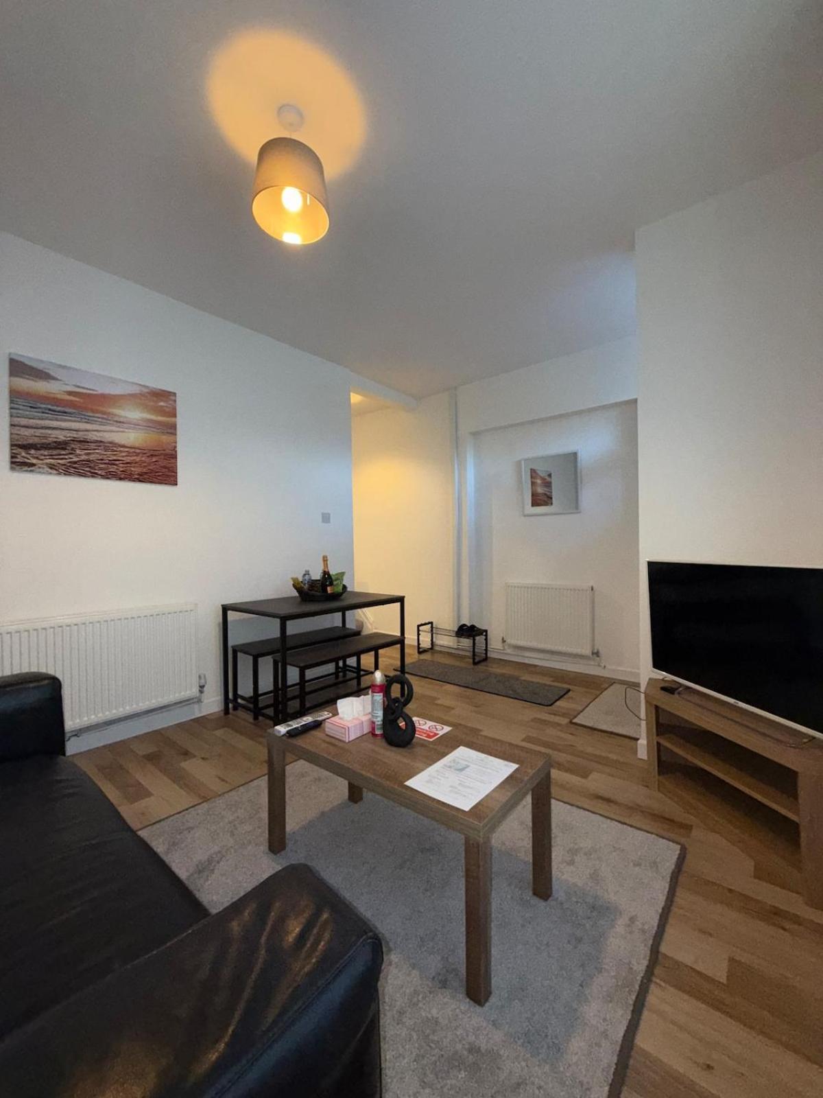 Charming 3-Bedroom House Cardiff Extérieur photo